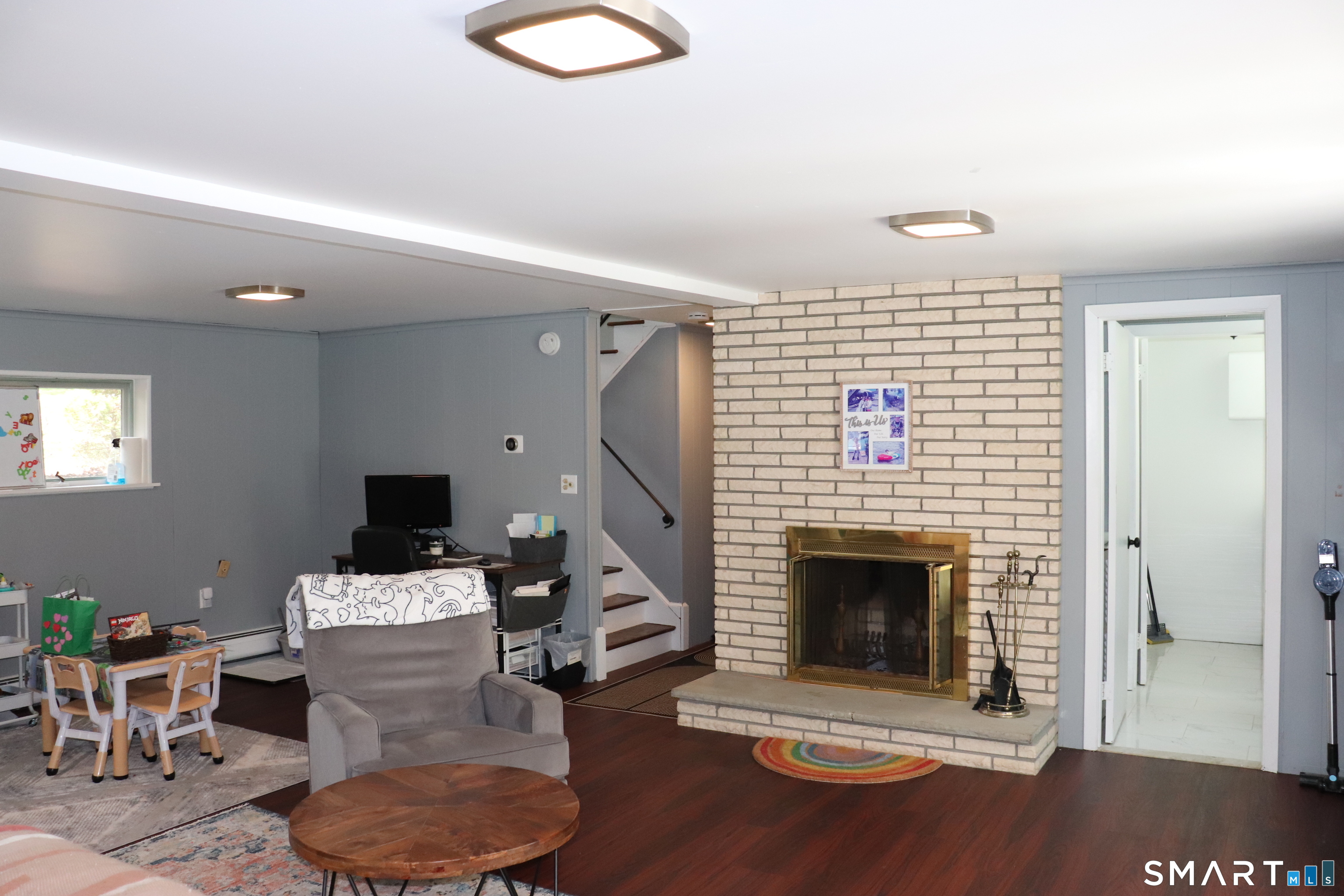 442 Surrey Lane Fairfield CT 06824