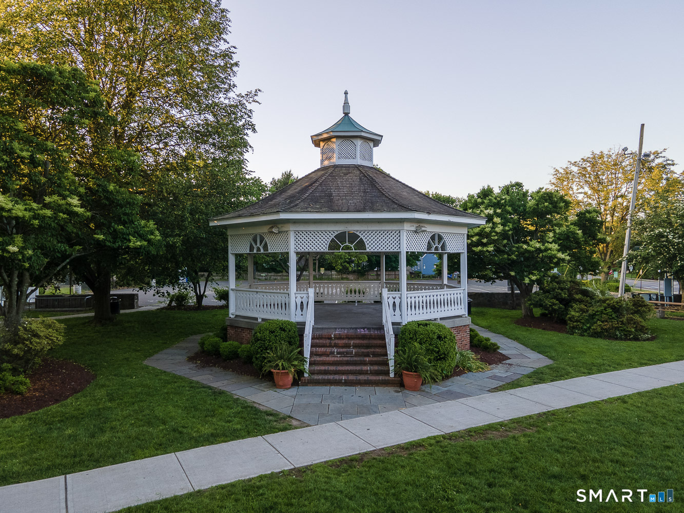 131 Beach Road Fairfield CT 06824