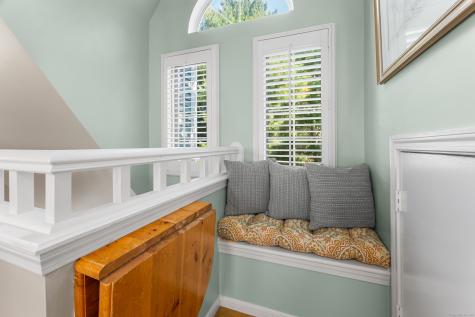 2124 Old Pond Lane Norwich CT 06360