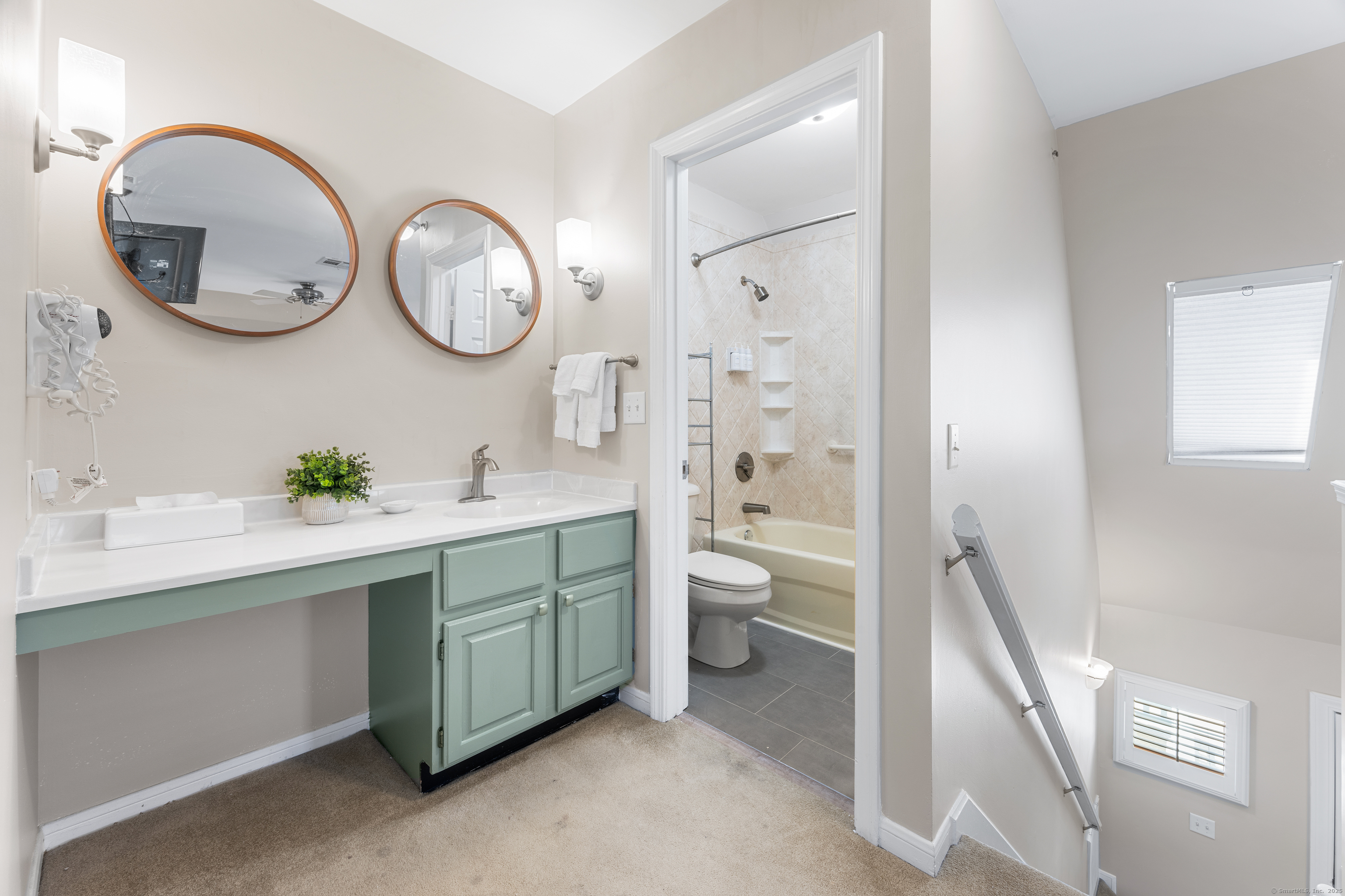 2124 Old Pond Lane Norwich CT 06360