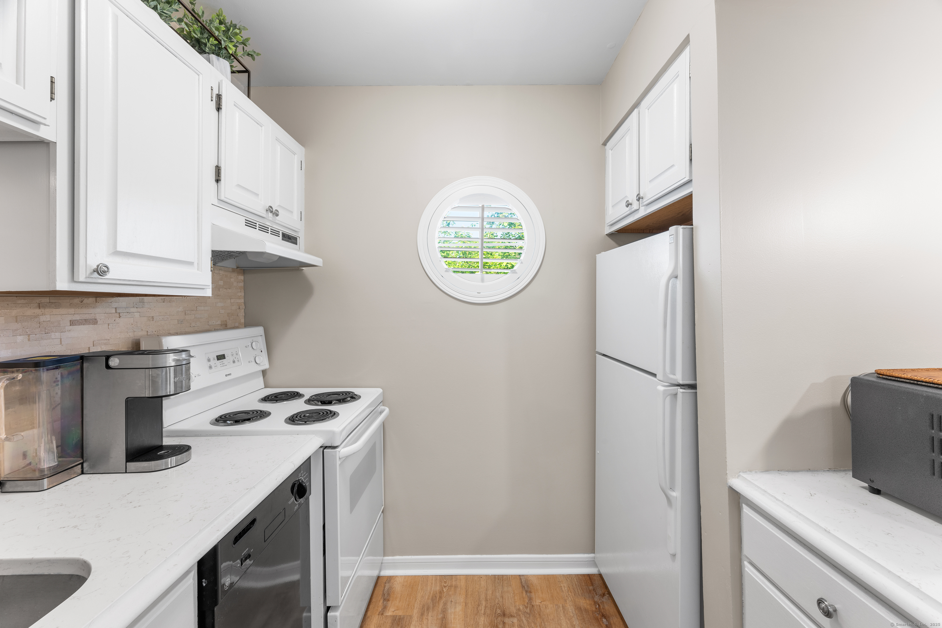 2124 Old Pond Lane Norwich CT 06360