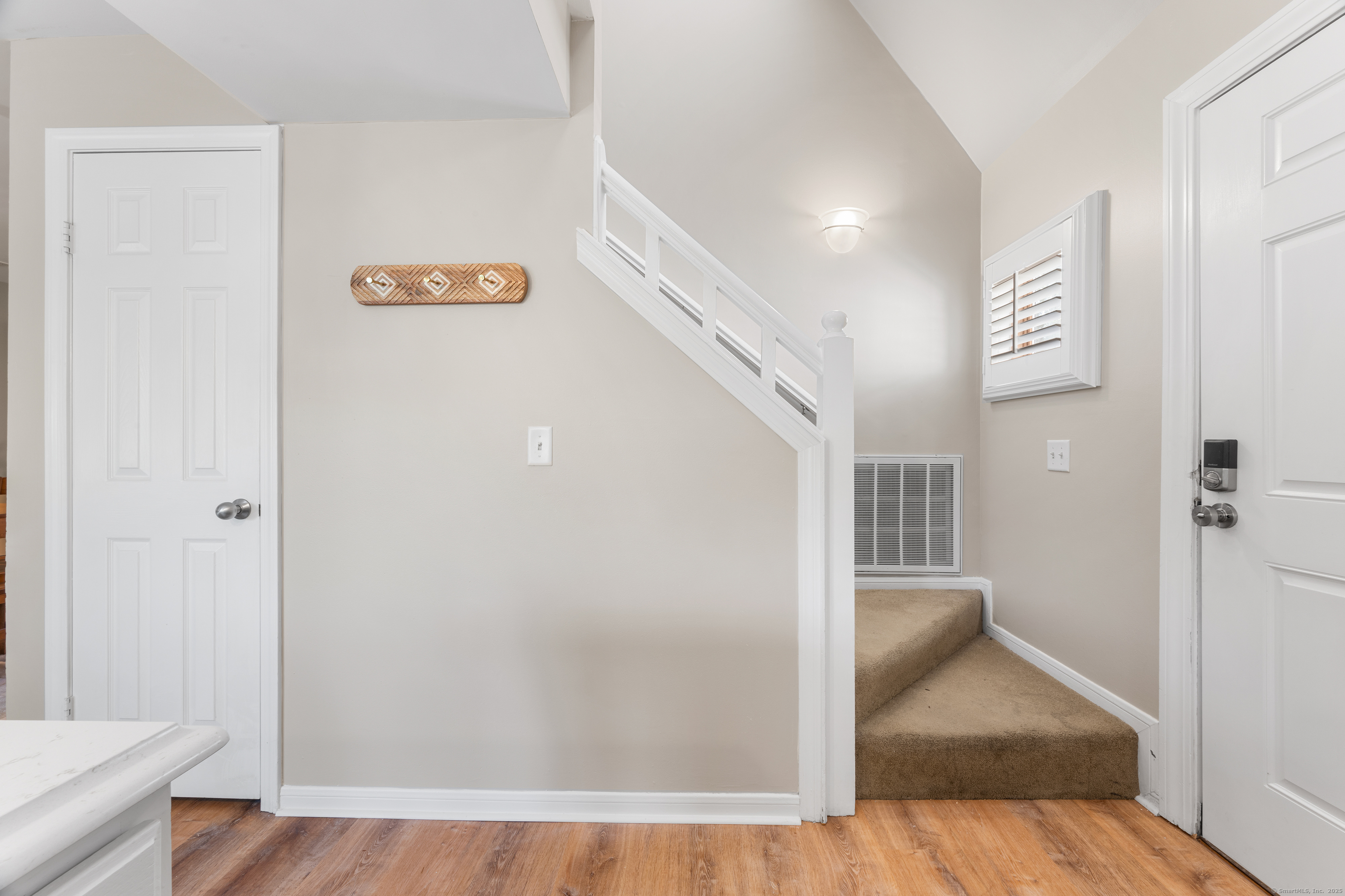 2124 Old Pond Lane Norwich CT 06360
