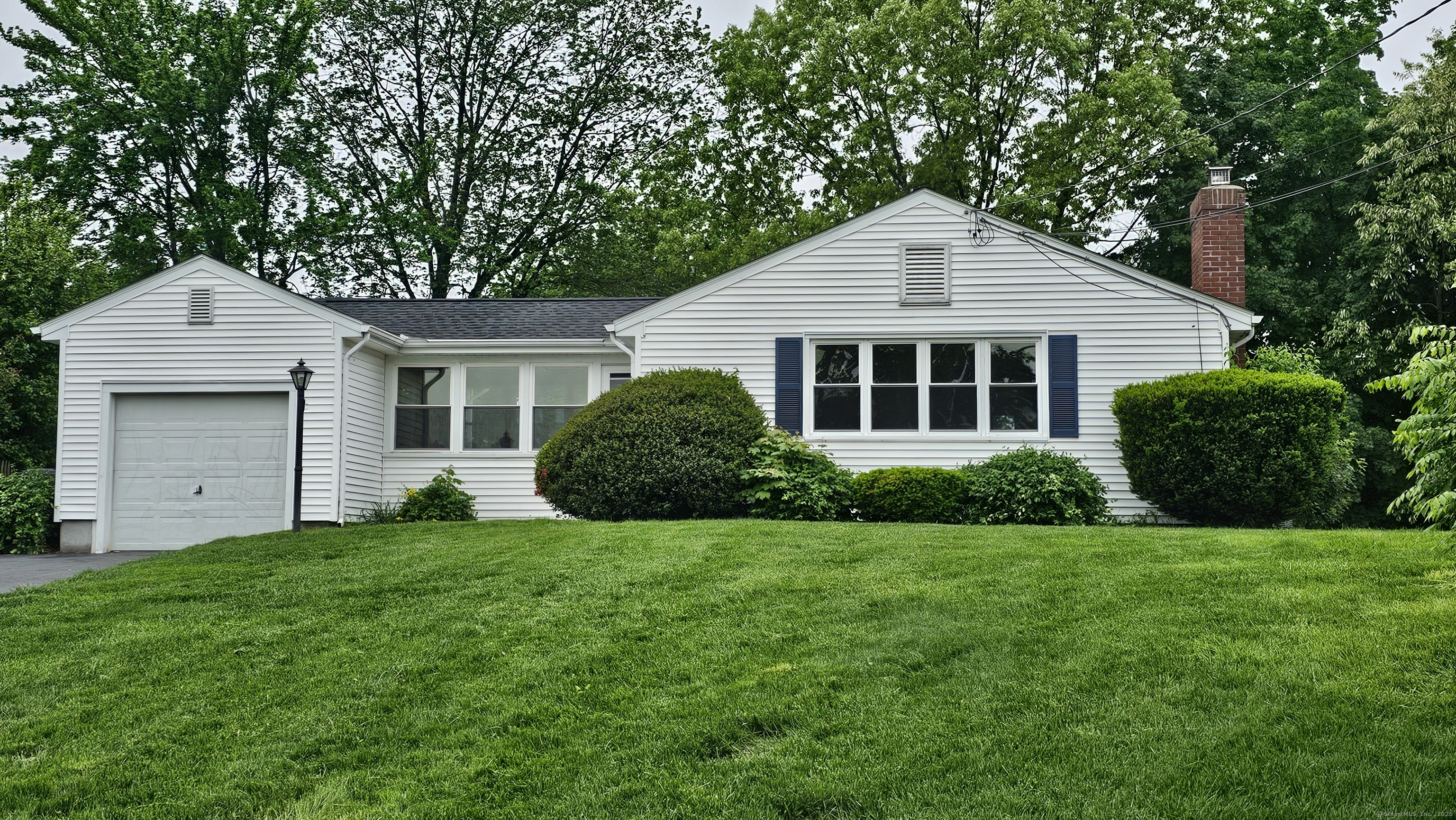 73 Knollwood Road West Hartford CT 06110