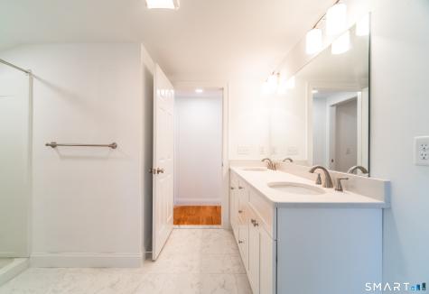 1154 Poquonnock Road Groton CT 06340