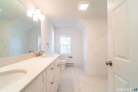 1154 Poquonnock Road Groton CT 06340