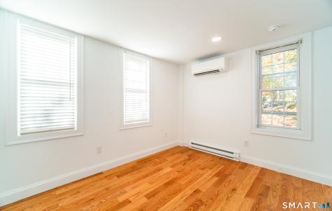 1154 Poquonnock Road Groton CT 06340