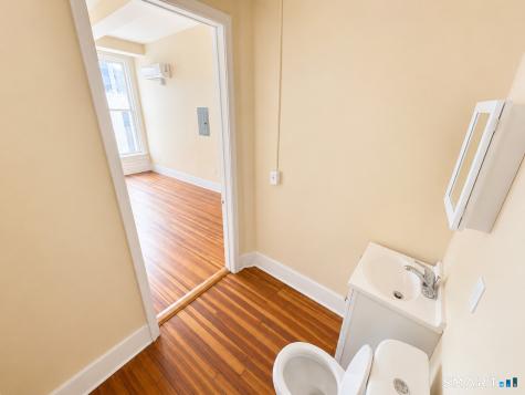 105 Bank Street Waterbury CT 06702