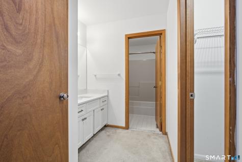 339 Navajo Loop Shelton CT 06484