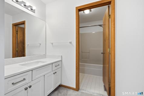 339 Navajo Loop Shelton CT 06484