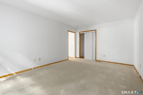 339 Navajo Loop Shelton CT 06484