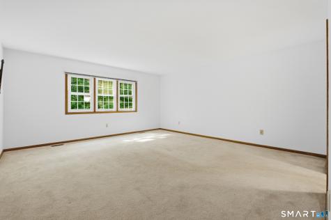 339 Navajo Loop Shelton CT 06484