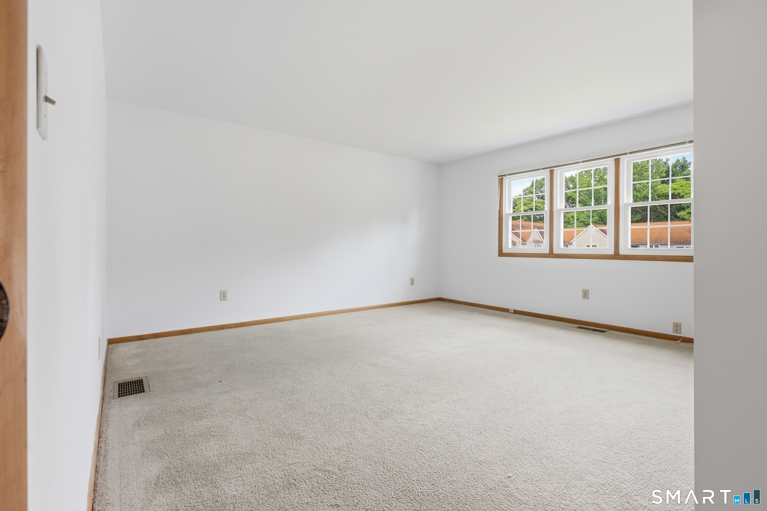 339 Navajo Loop Shelton CT 06484