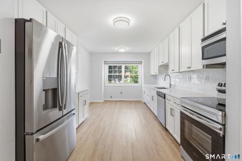 339 Navajo Loop Shelton CT 06484