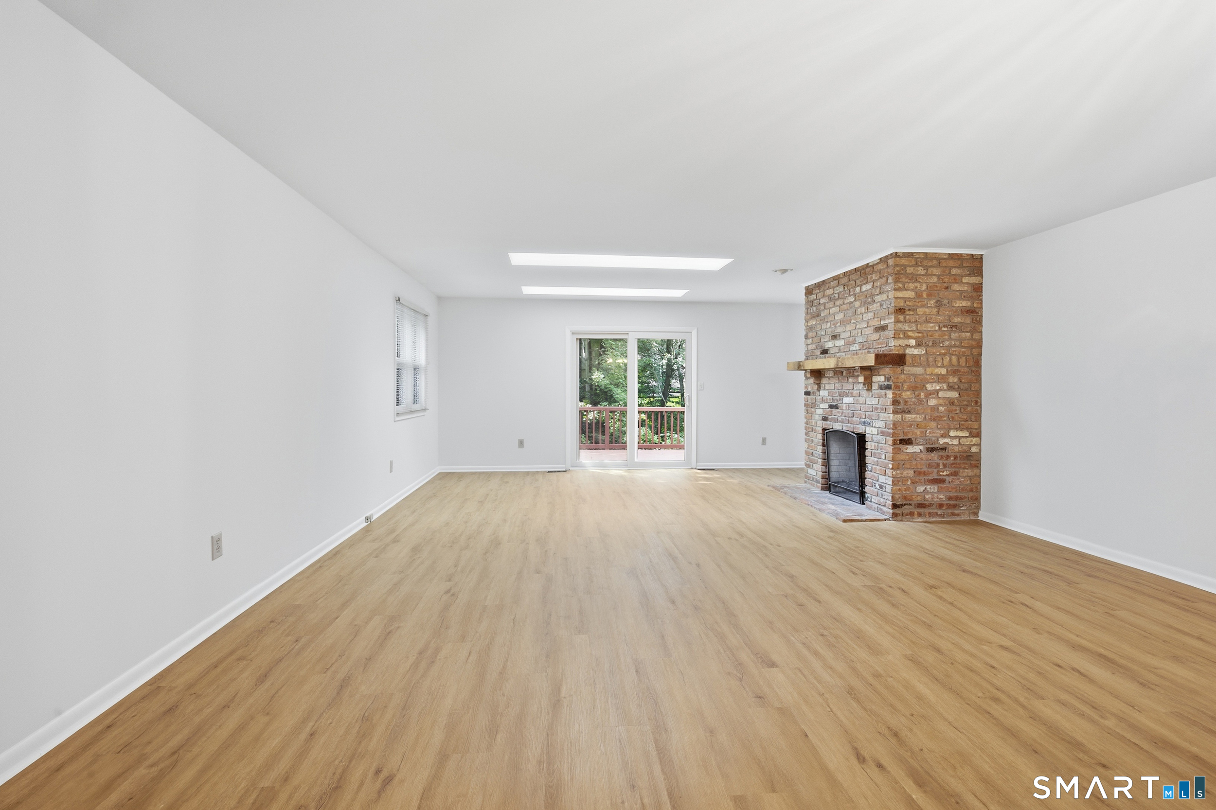 339 Navajo Loop Shelton CT 06484