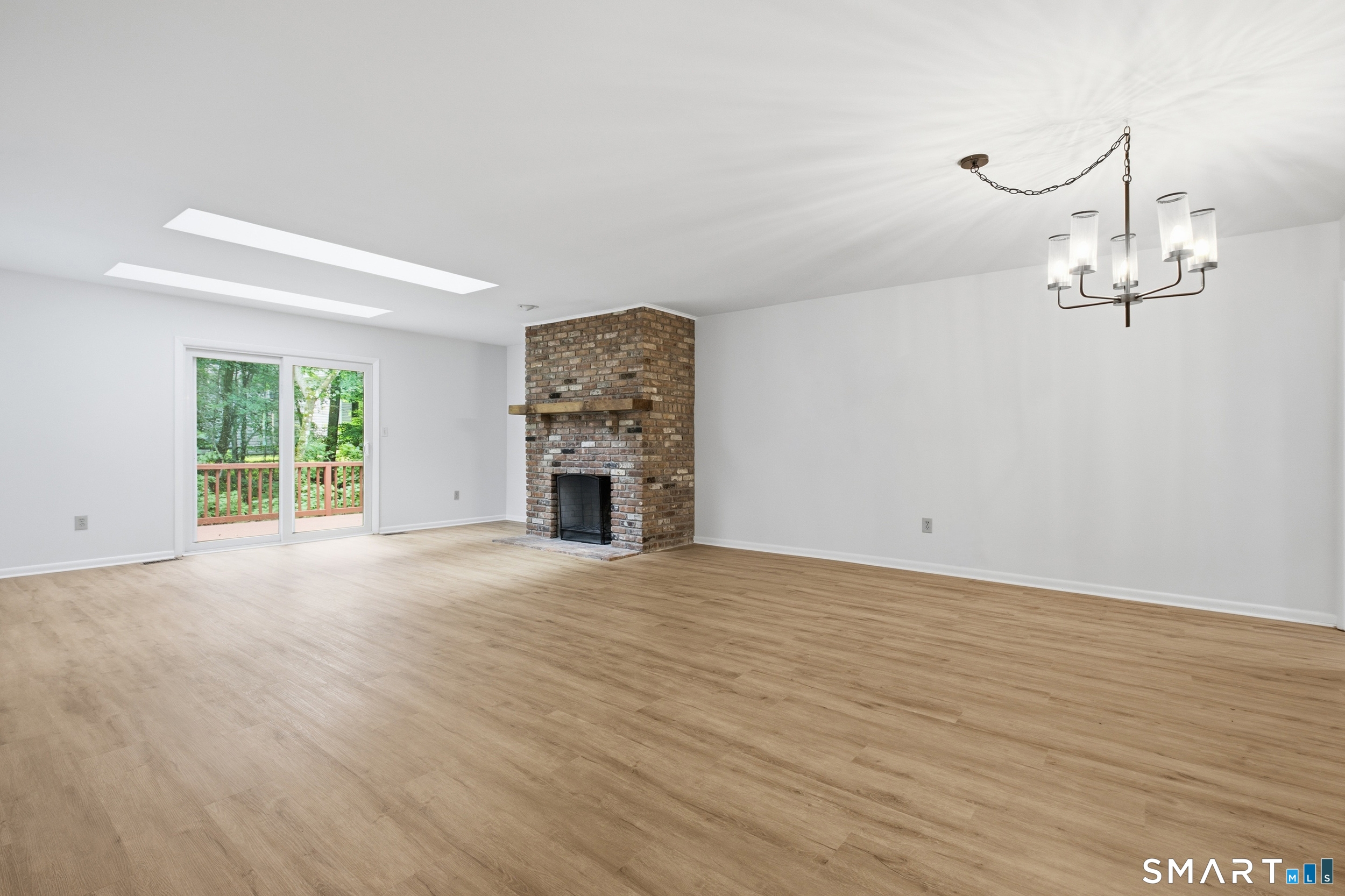 339 Navajo Loop Shelton CT 06484