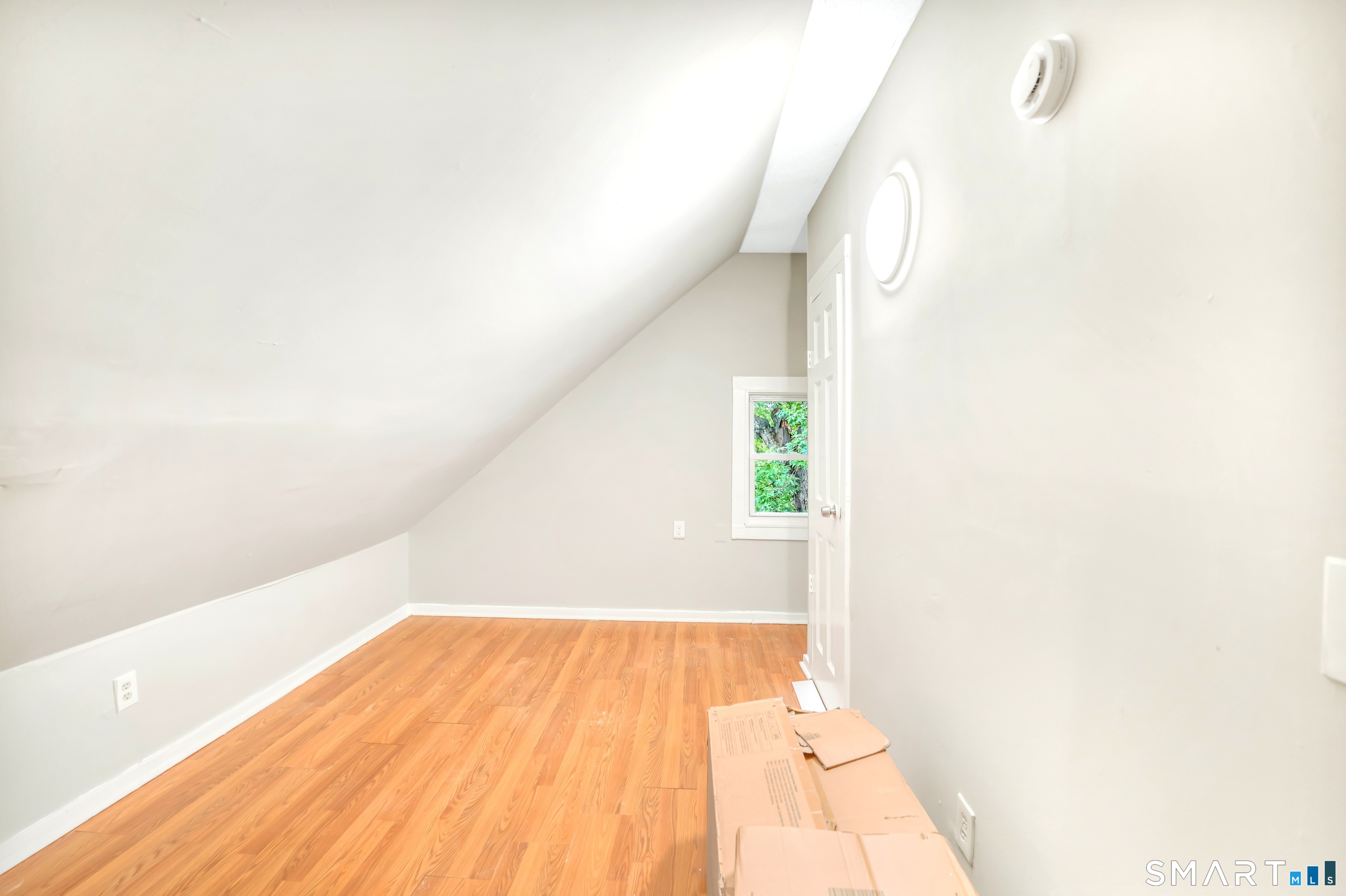 76 Thompson Street New Haven CT 06511