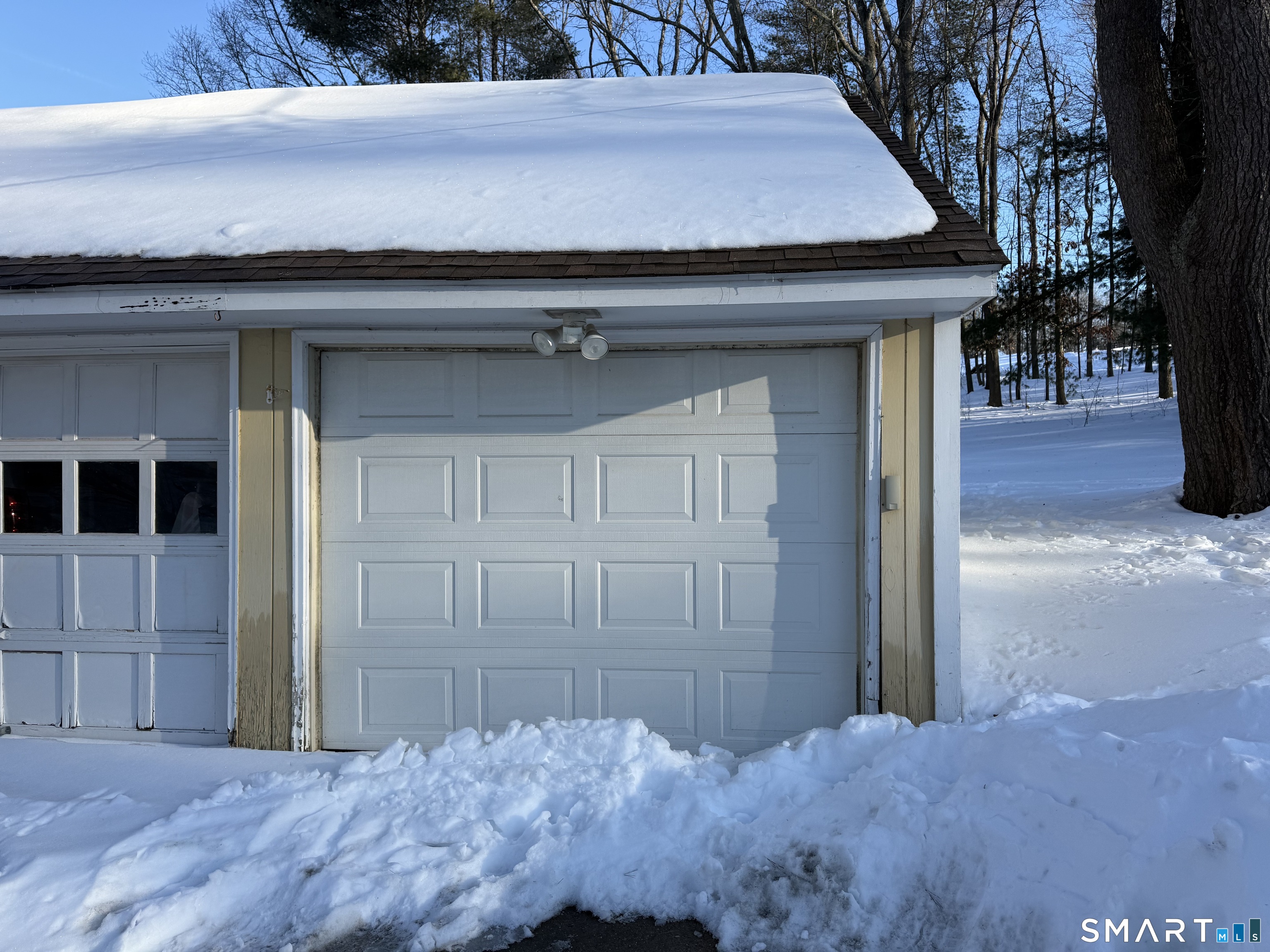 Garage - 1 bay rental 249 Felt Road South Windsor CT 06074