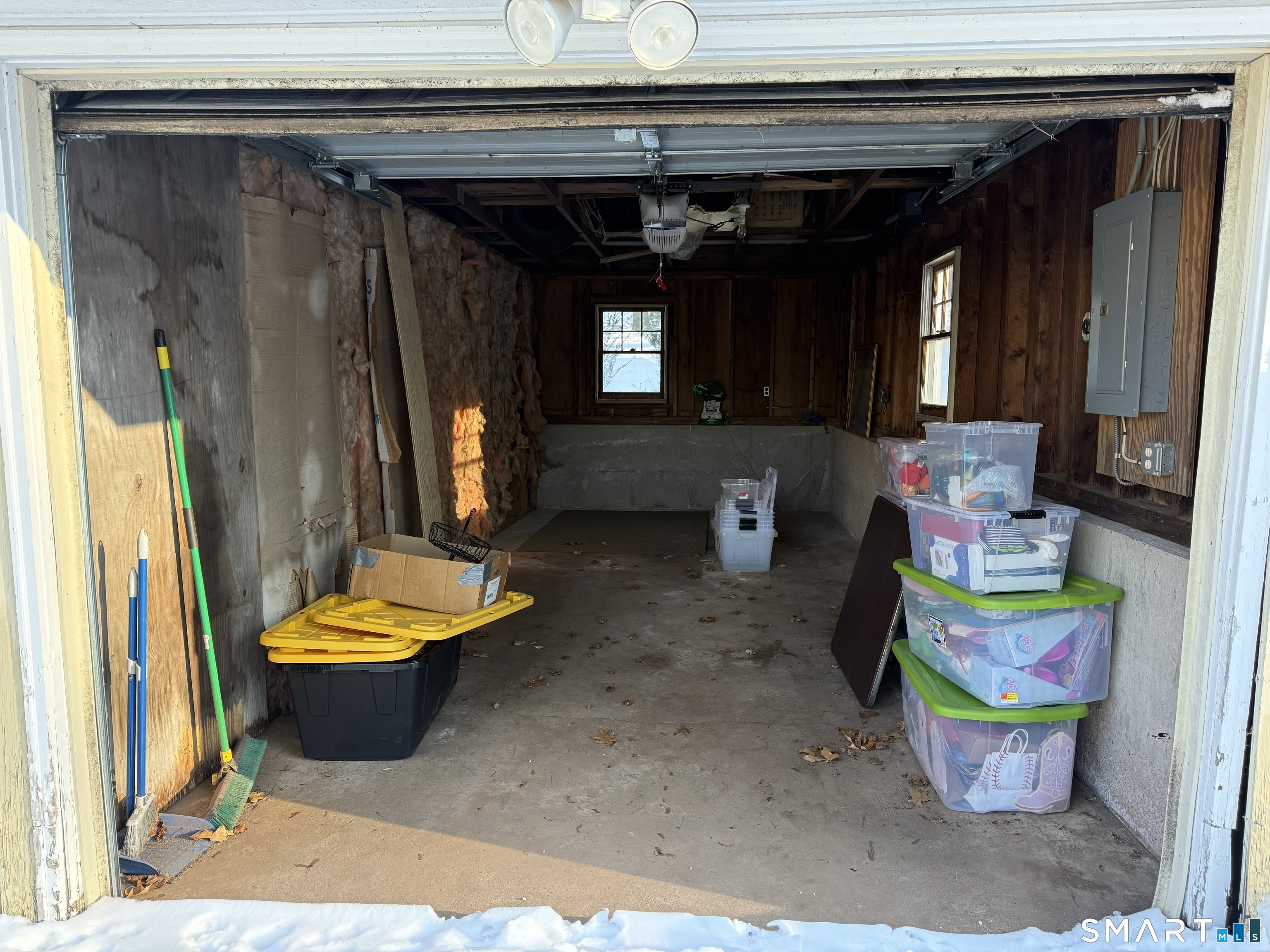 Garage - 1 bay rental 249 Felt Road South Windsor CT 06074