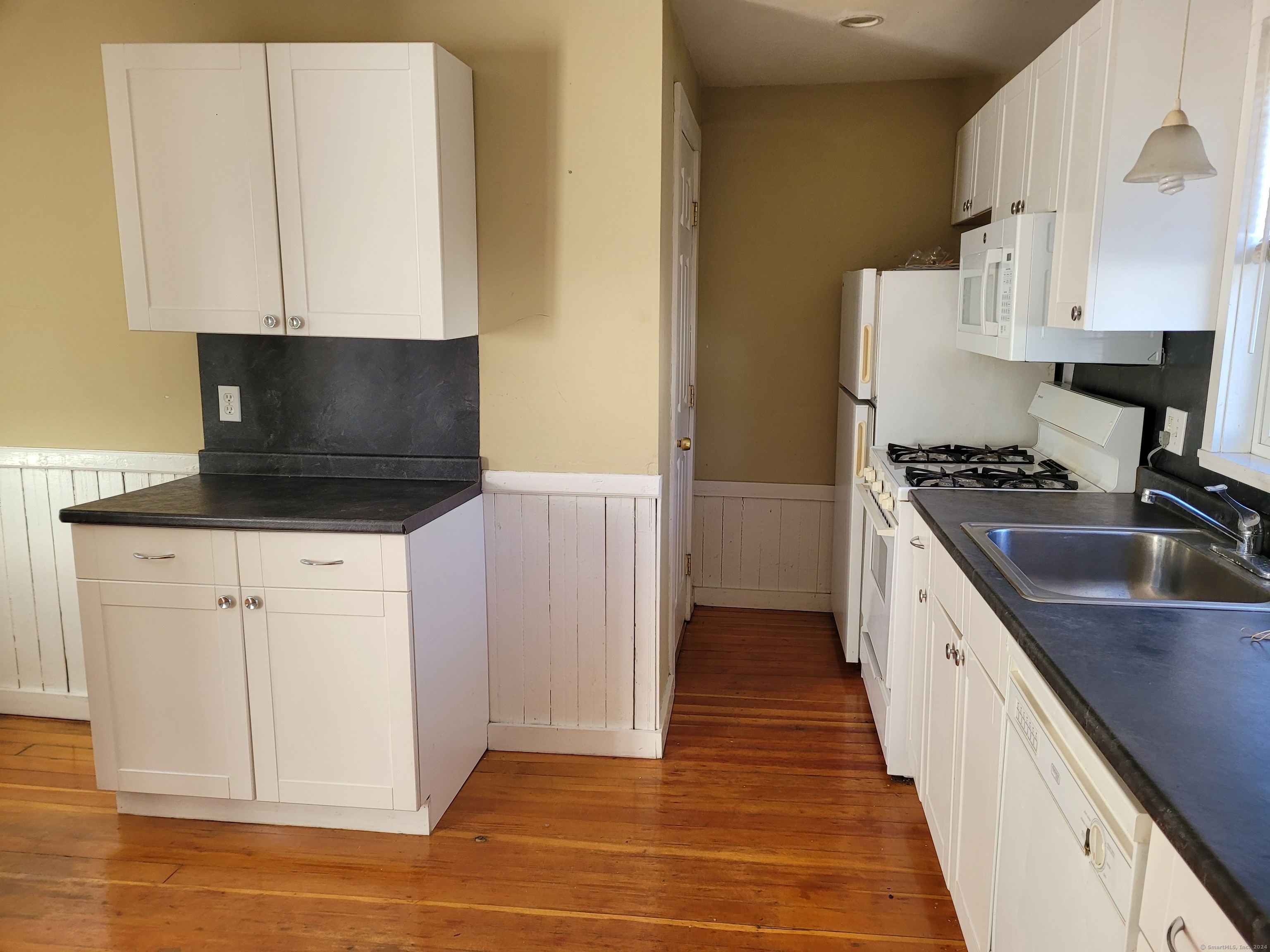 87 Pleasant Street Enfield CT 06082