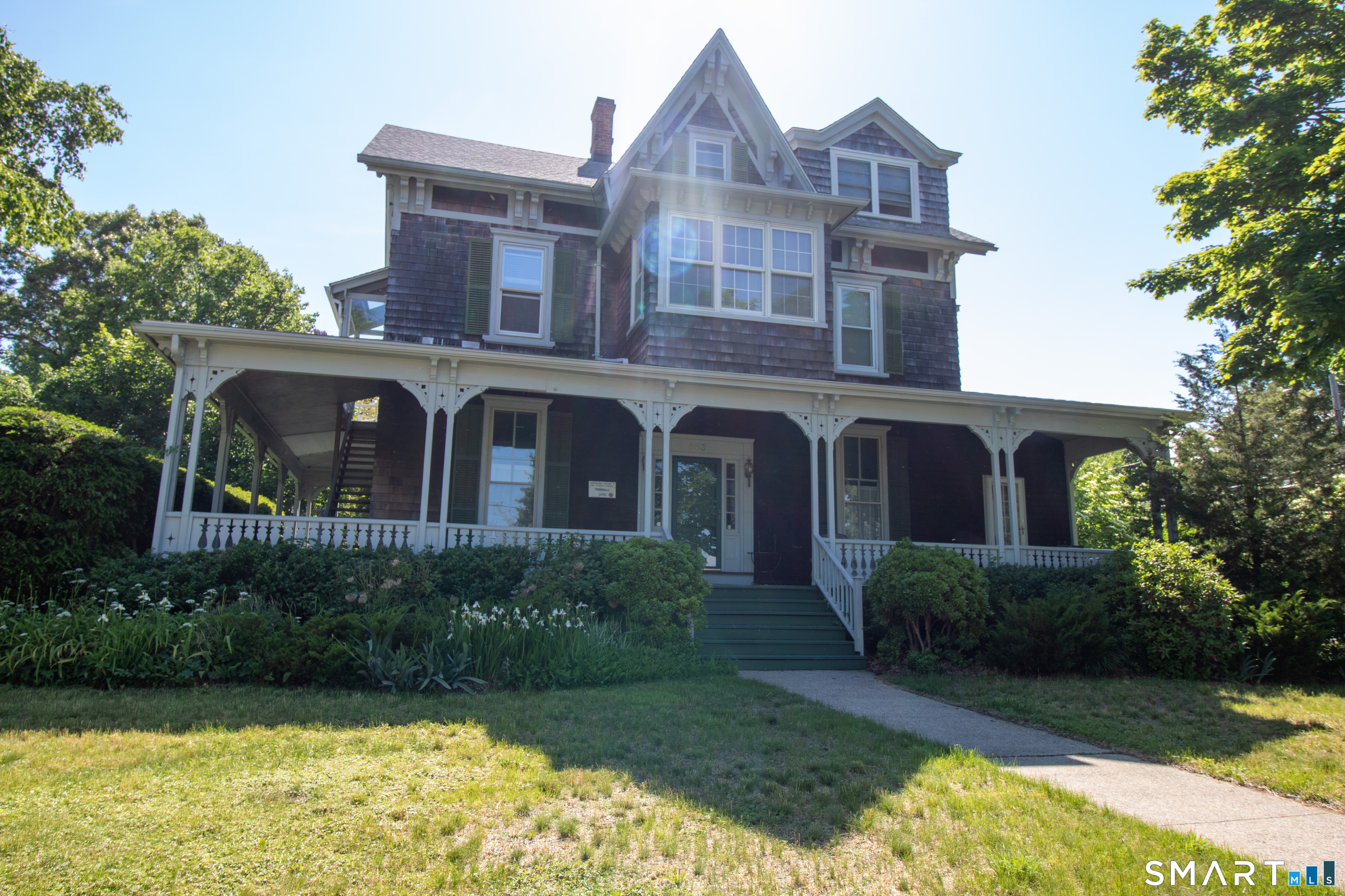 883 Montauk Avenue New London CT 06320