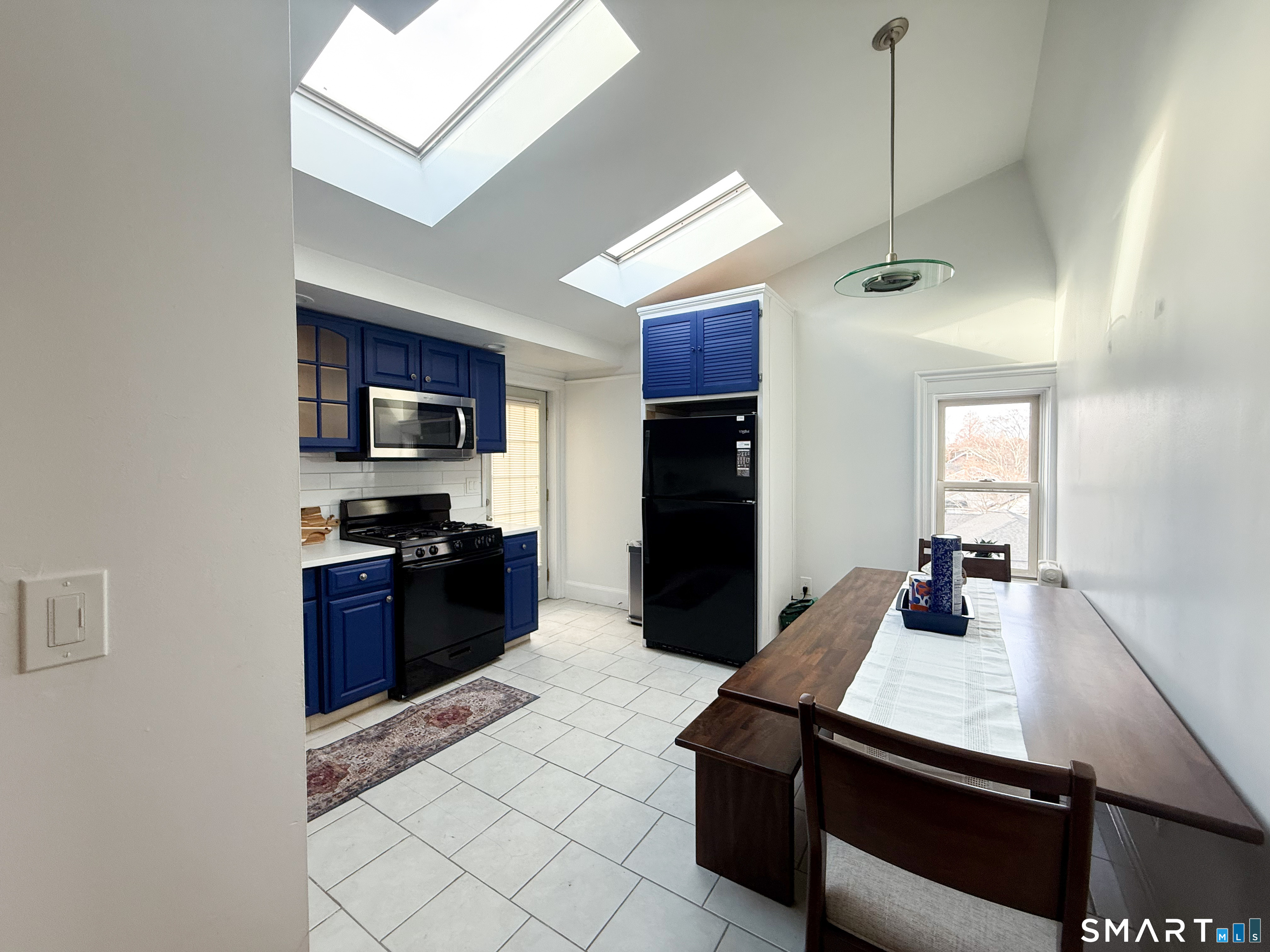 883 Montauk Avenue New London CT 06320