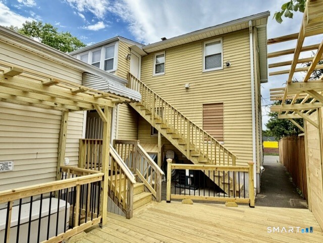 10 Wells Avenue Stamford CT 06902