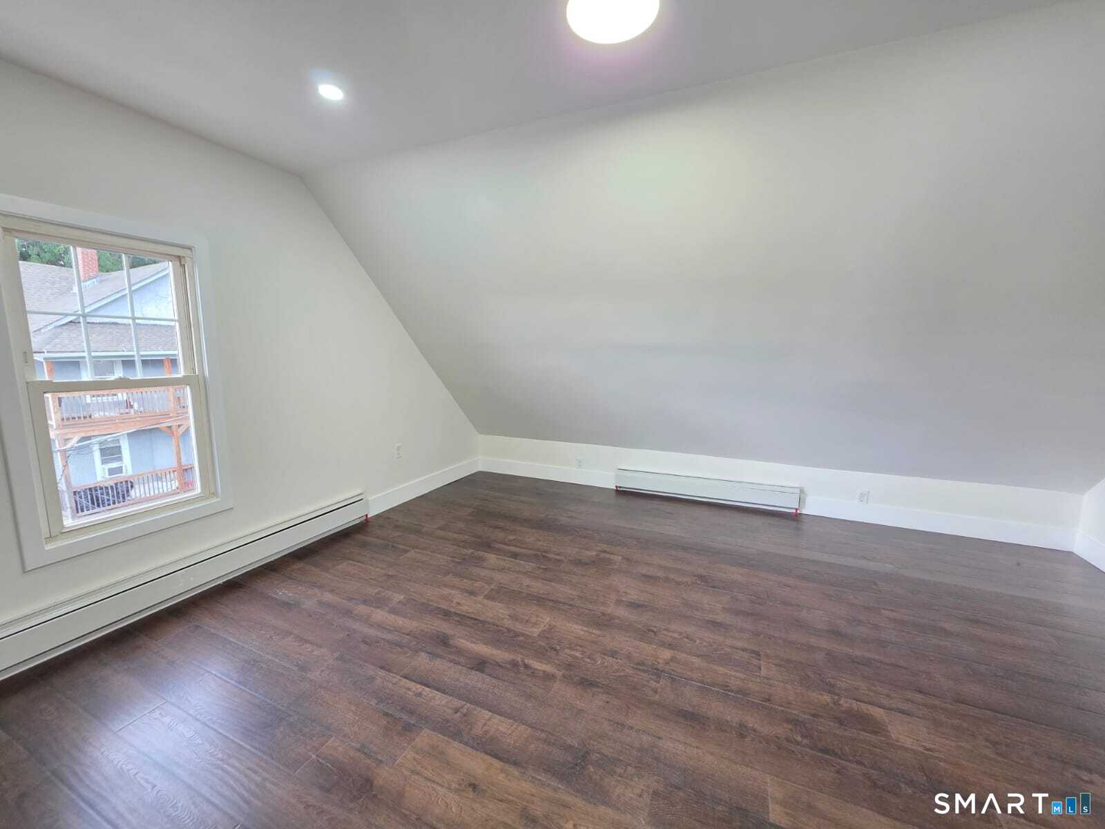 8 Marley Place Waterbury CT 06705