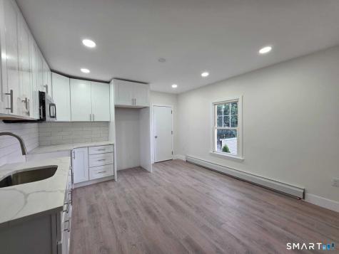 8 Marley Place Waterbury CT 06705