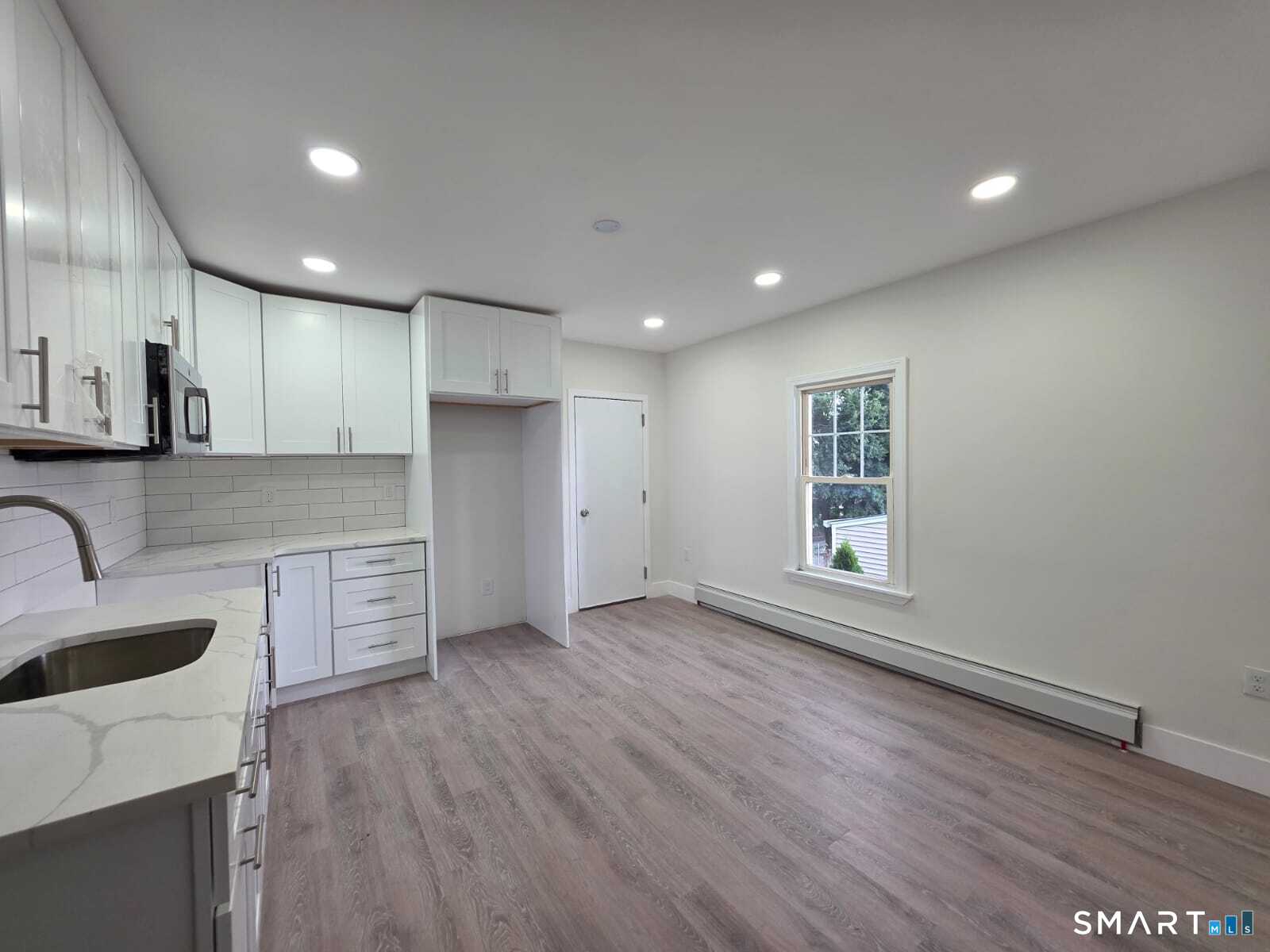 8 Marley Place Waterbury CT 06705