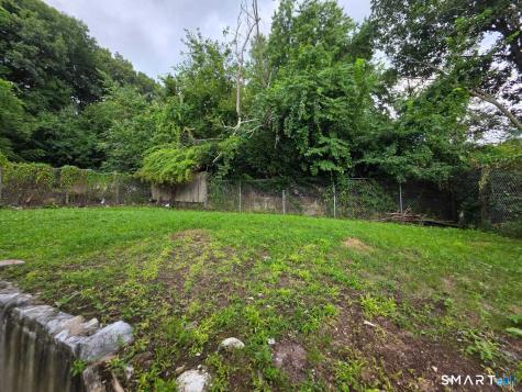 8 Marley Place Waterbury CT 06705