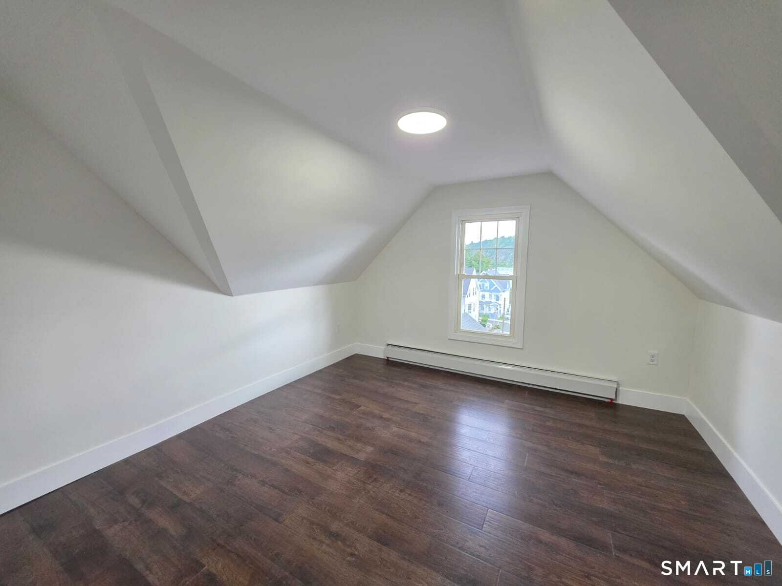8 Marley Place Waterbury CT 06705