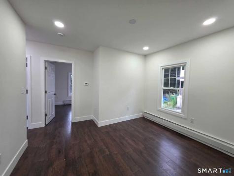 8 Marley Place Waterbury CT 06705