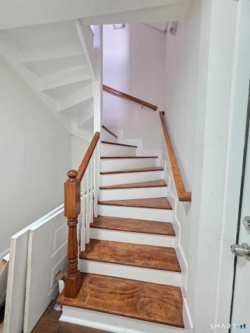 8 Marley Place Waterbury CT 06705