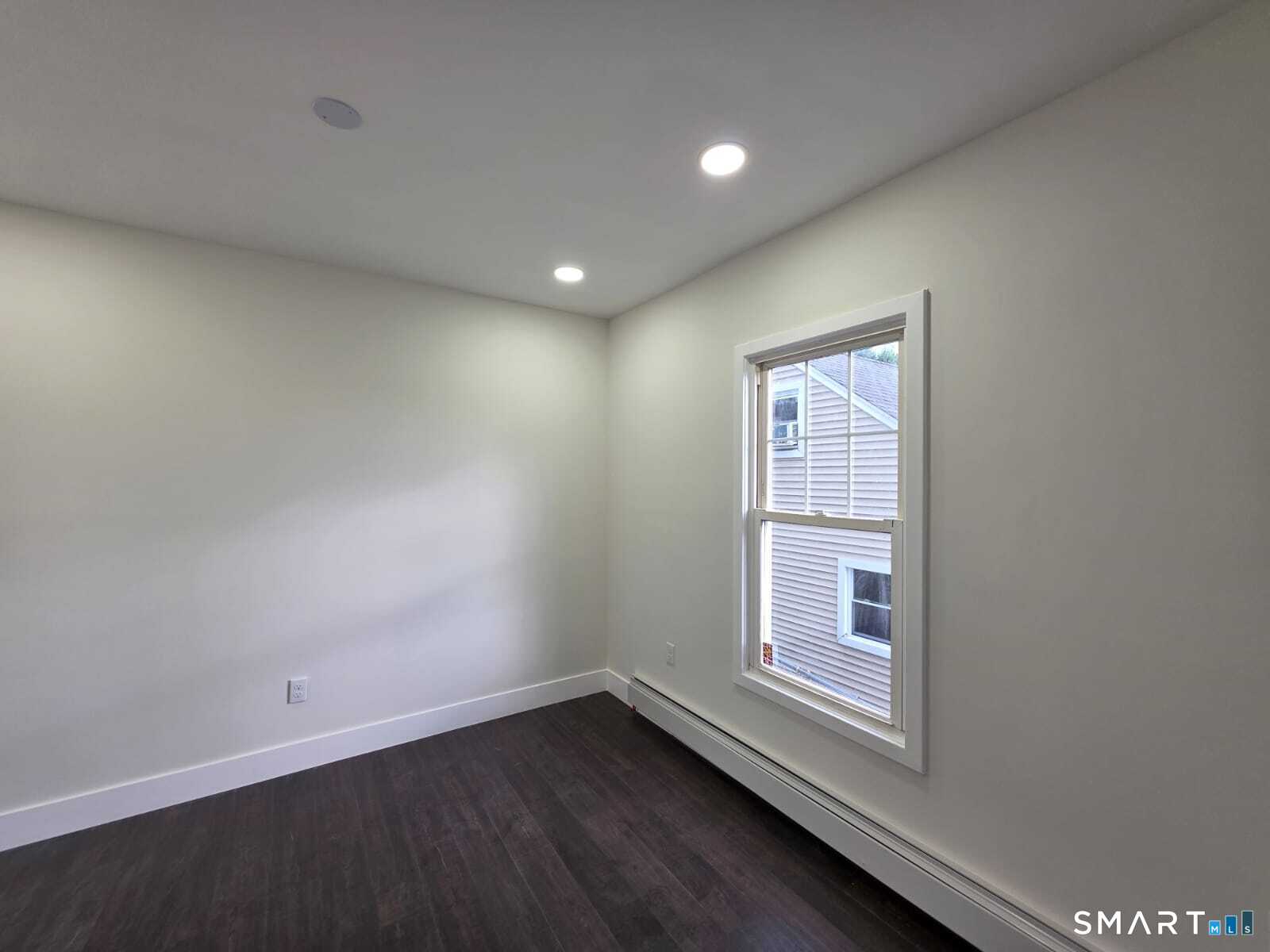8 Marley Place Waterbury CT 06705