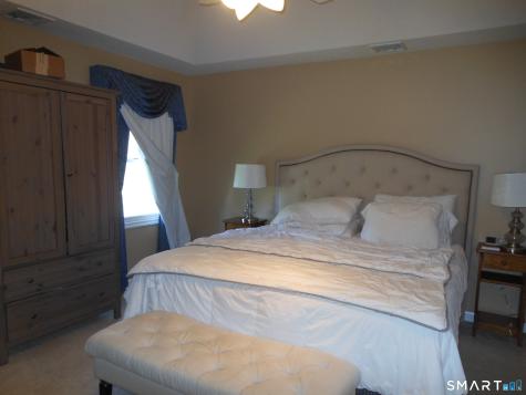 29 Skyview Terrace Manchester CT 06040