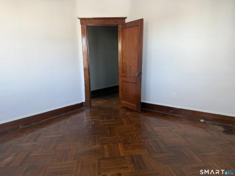 118 Riverview Avenue New London CT 06320