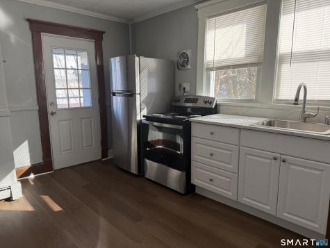 118 Riverview Avenue New London CT 06320