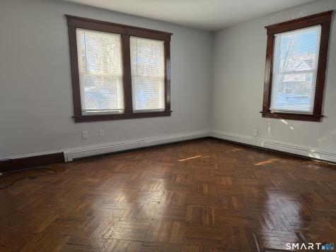 118 Riverview Avenue New London CT 06320