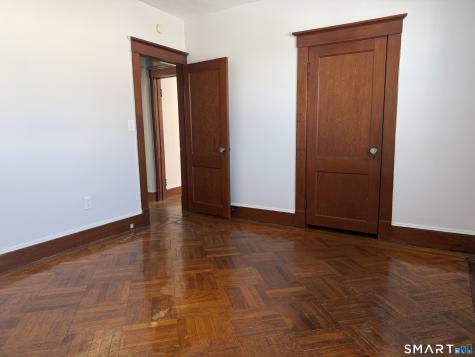 118 Riverview Avenue New London CT 06320