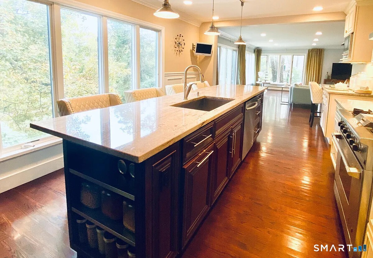 26 Sport Hill Parkway Easton CT 06612