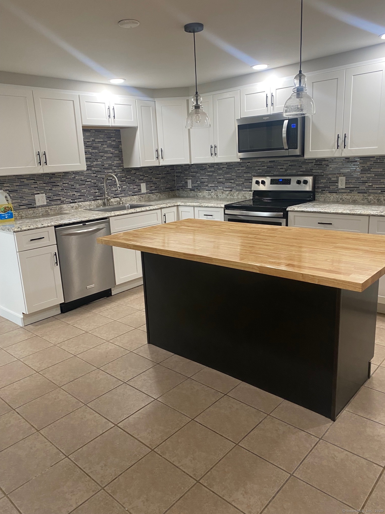 17-19 Pent Road Branford CT 06405