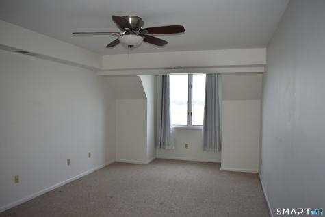 735 Popes Island Road Milford CT 06461