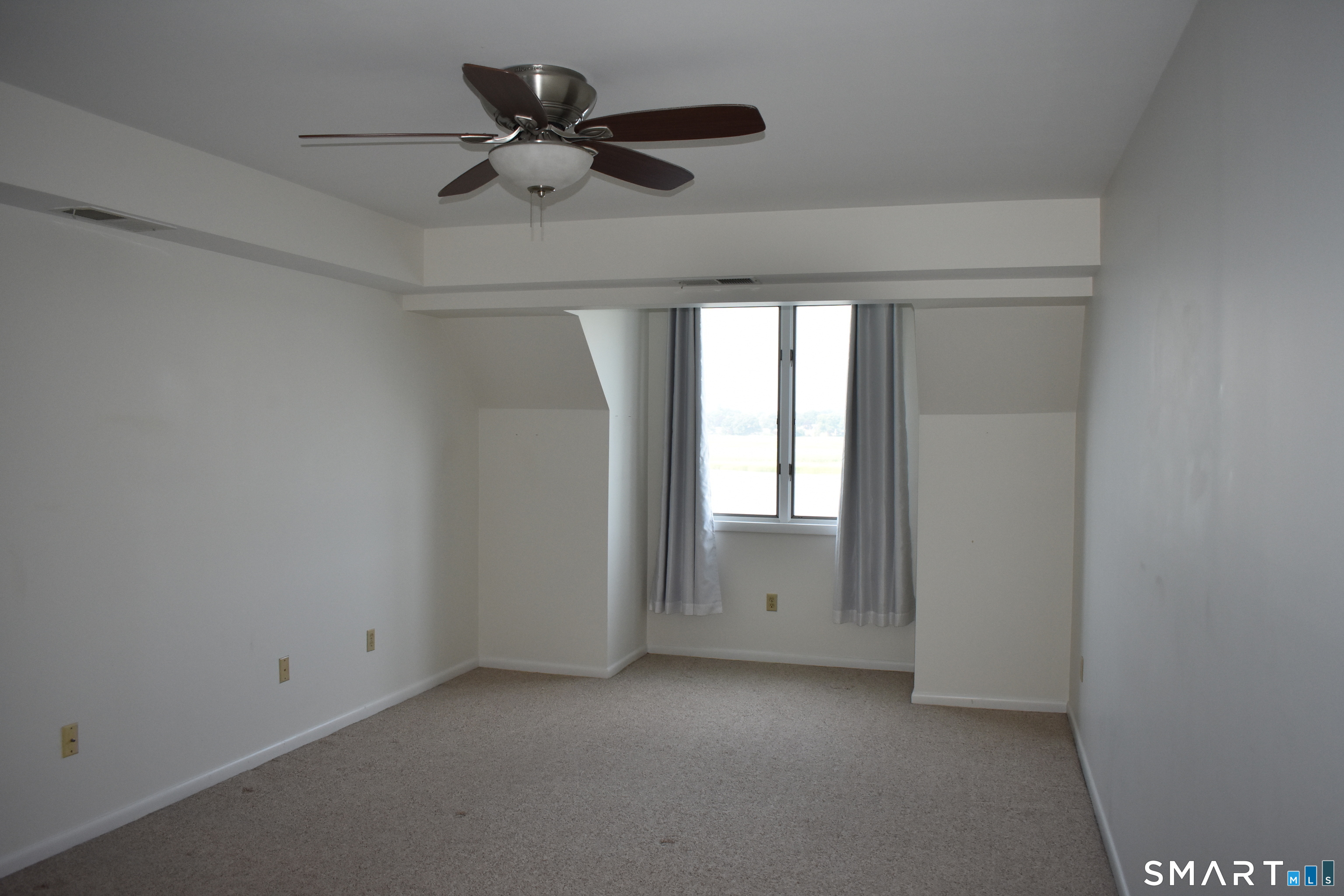 735 Popes Island Road Milford CT 06461