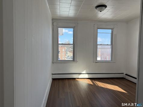 198 Oak Street New Britain CT 06051