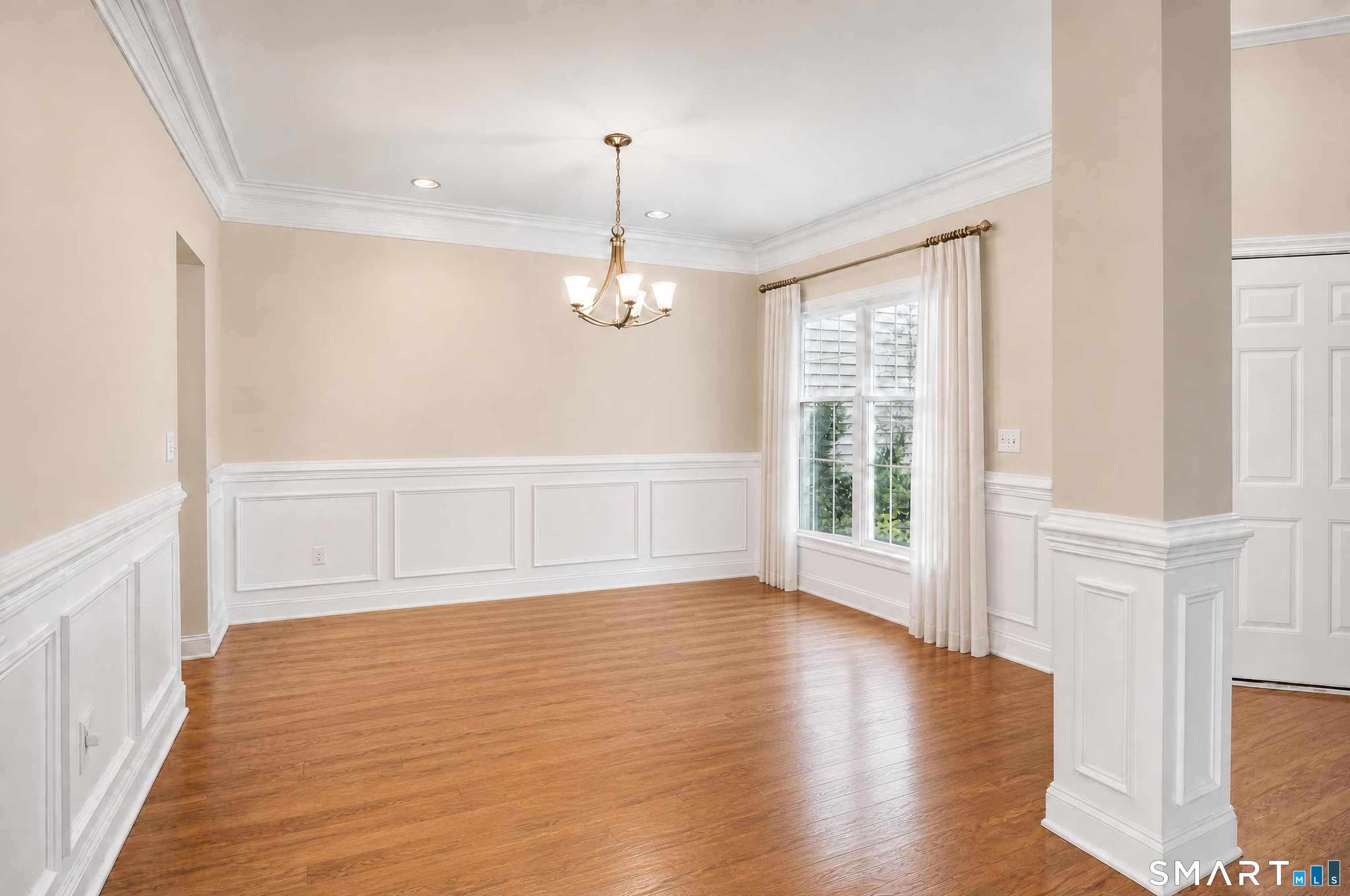17 Regency Circle Trumbull CT 06611