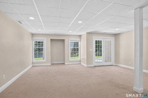 17 Regency Circle Trumbull CT 06611