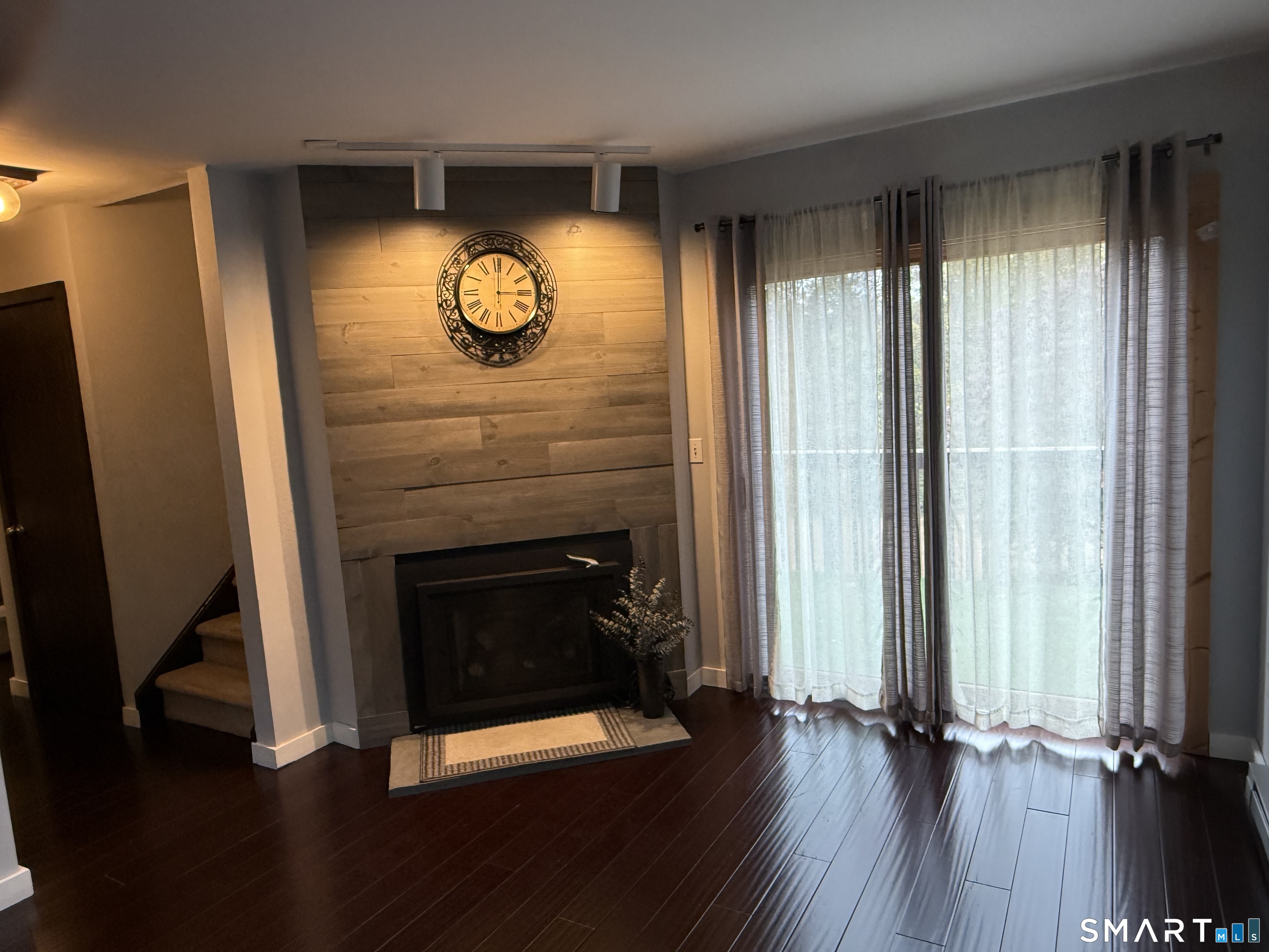 7 Twin Oaks New Milford CT 06776