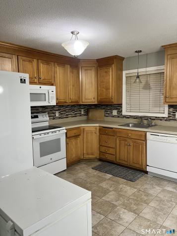 17 High Meadow Lane Bristol CT 06010