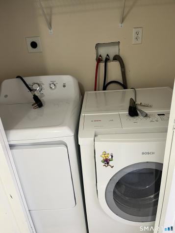 17 High Meadow Lane Bristol CT 06010