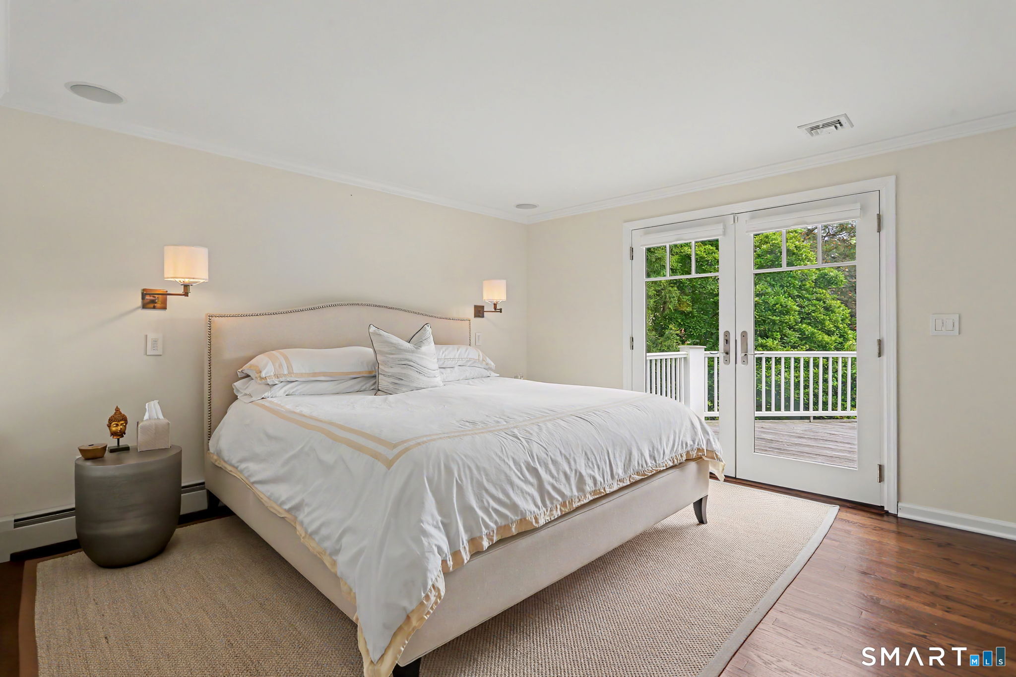 81 Dolphin Cove Quay Stamford CT 06902